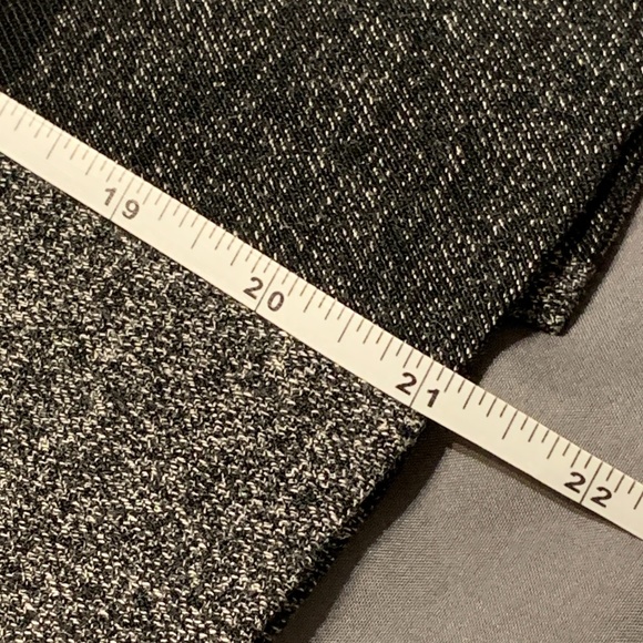 Black & Cream Short Skirt - Picture 6 of 6